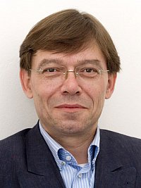 Prof. Dr. Christian Schröder
(Foto: Norbert Kaltwaßer)